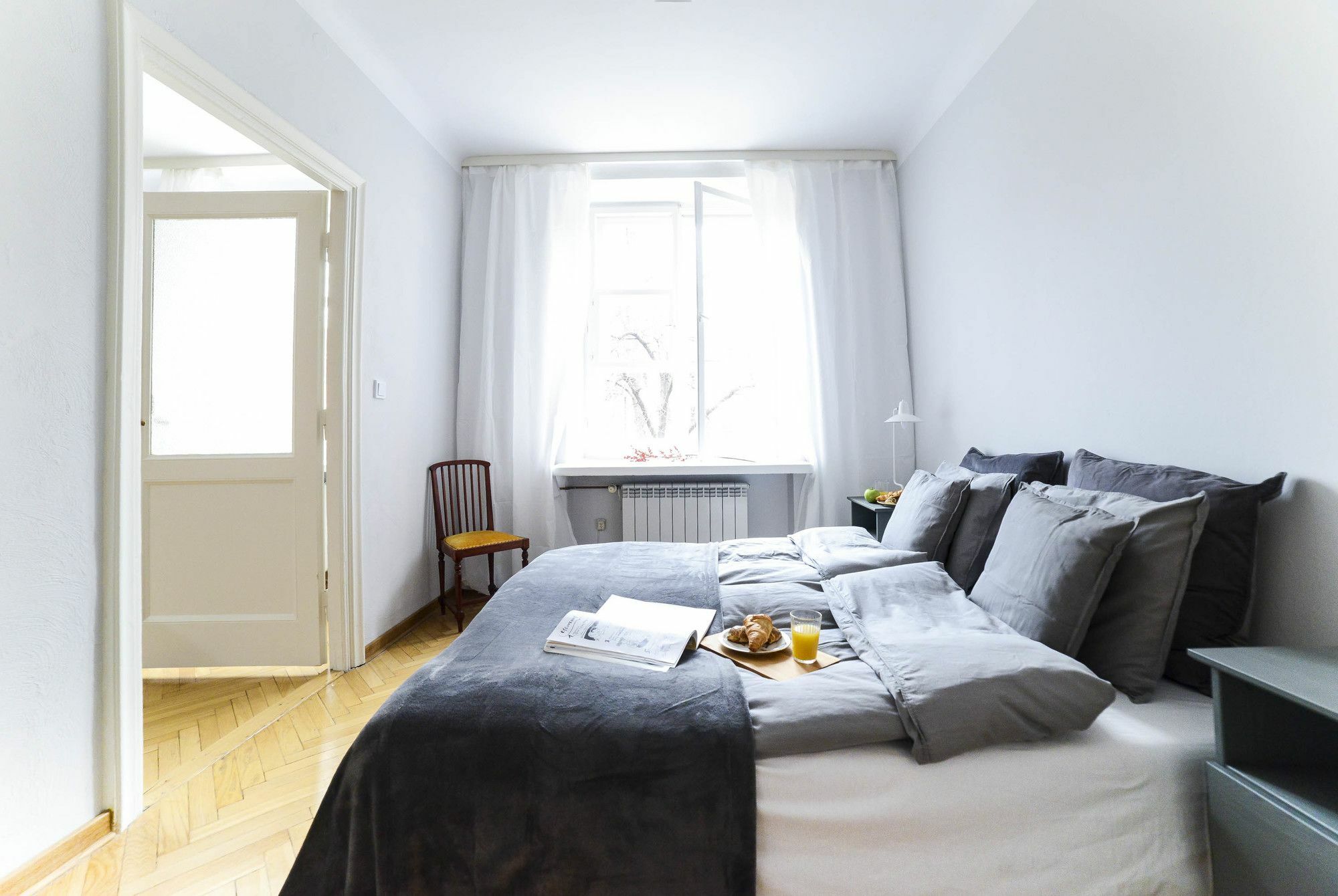 Designers Apartment In The Old Town Варшава Экстерьер фото
