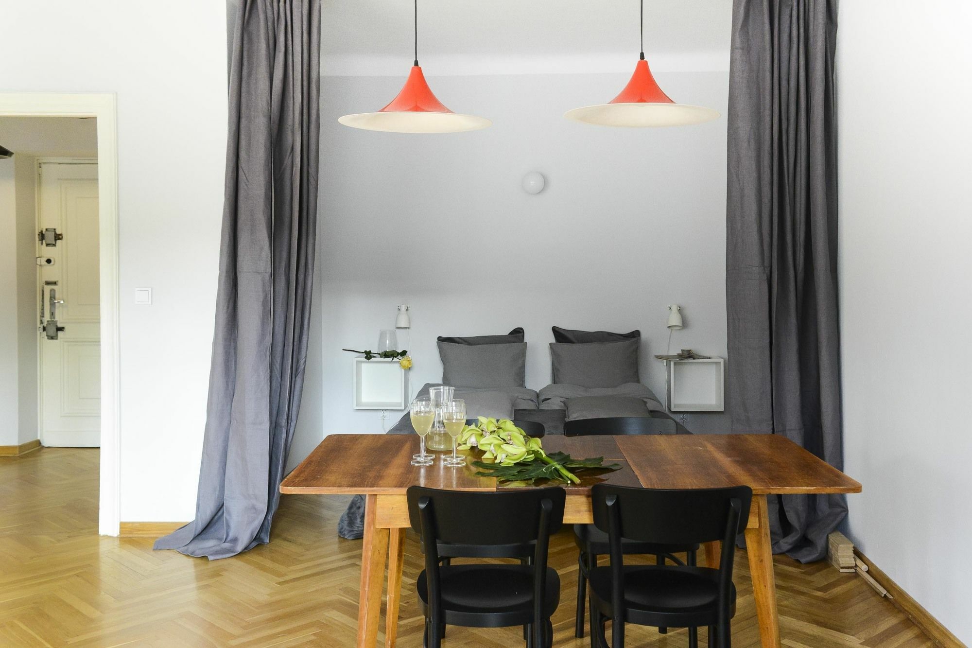 Designers Apartment In The Old Town Варшава Экстерьер фото
